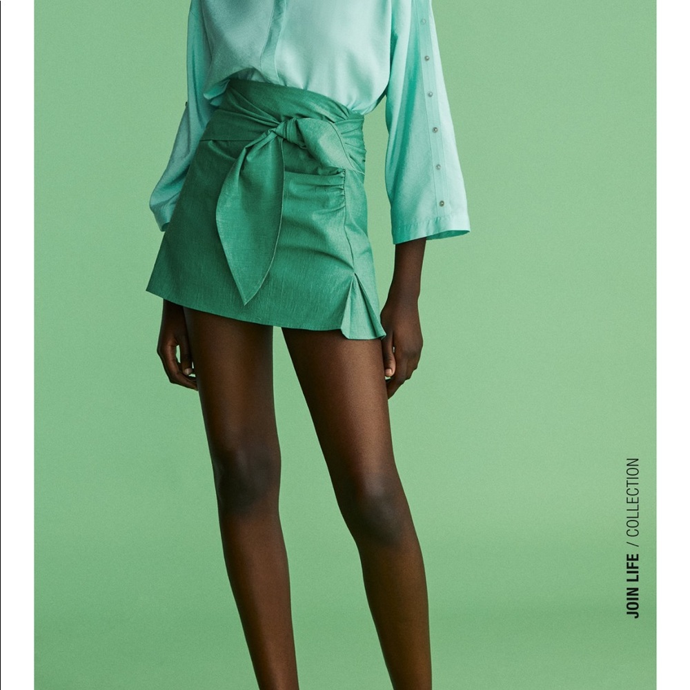 Zara bow mini skirt